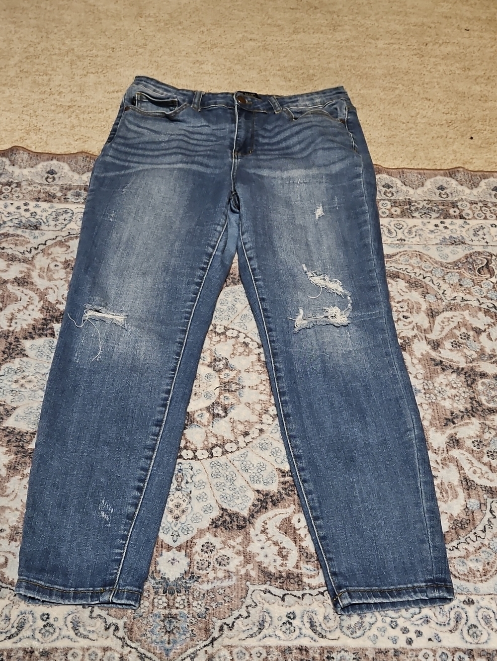 Judy Blue Washed Distressed Boyfriend Jeans - Medium Blue